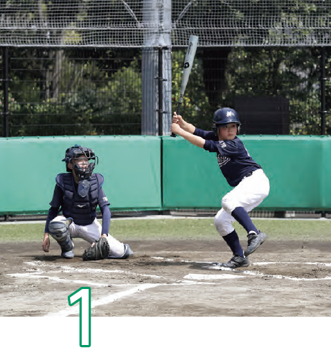 一塁に向かう1『少年野球　デキる選手はやっている「打つ・走る・投げる・守る」』