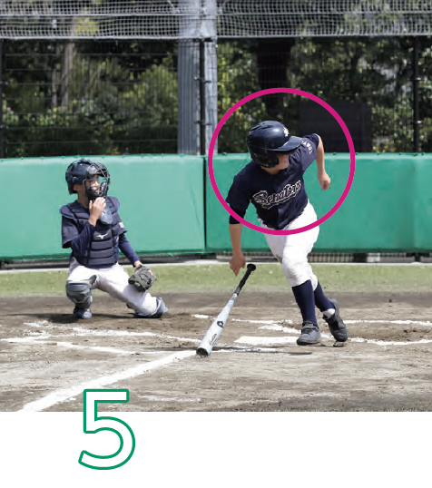 一塁に向かう5『少年野球　デキる選手はやっている「打つ・走る・投げる・守る」』