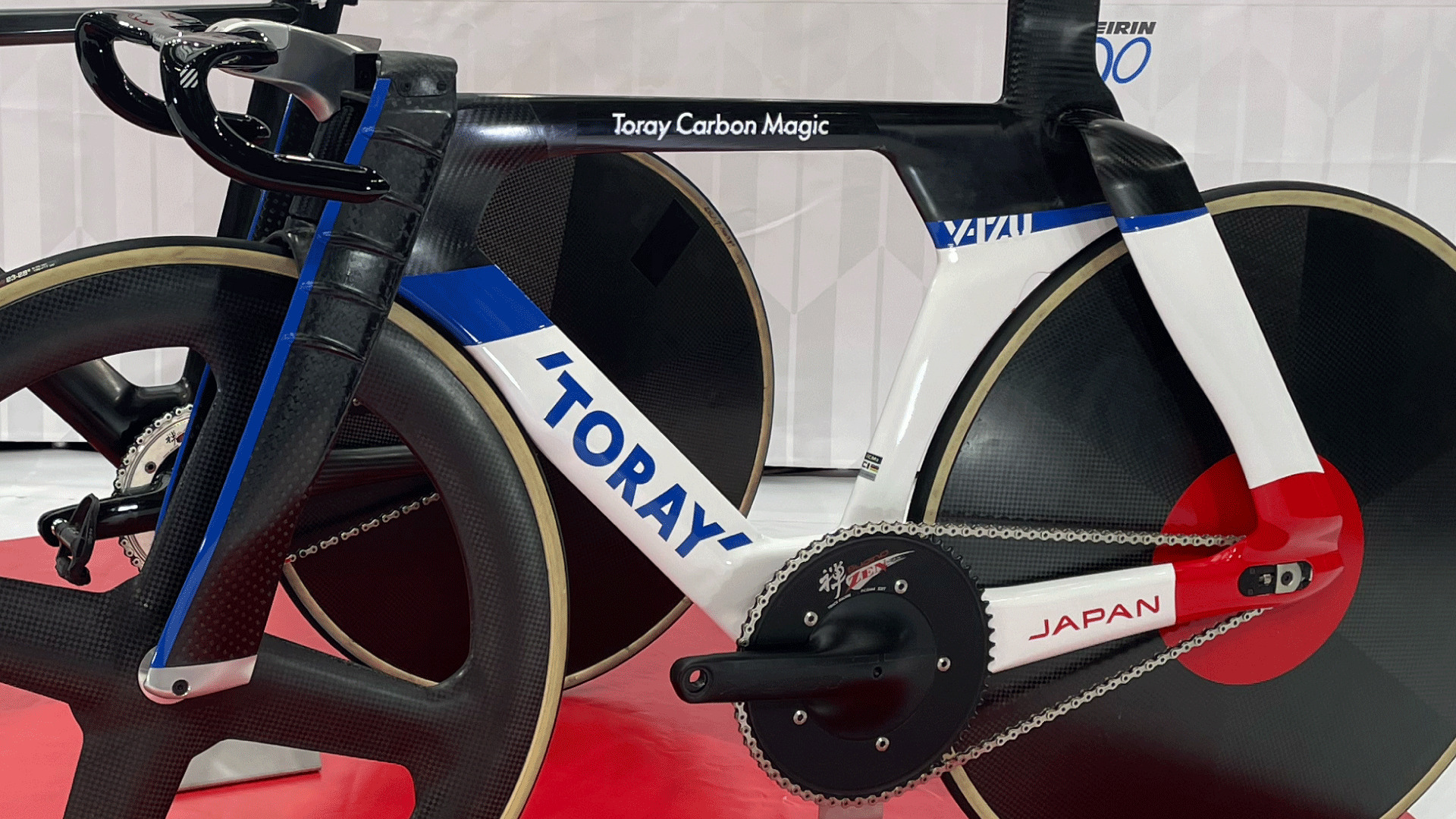 パリ五輪で初の金メダルの予感！自転車競技に投入される最新型バイク「V-IZU TCM2」は特注品！1
