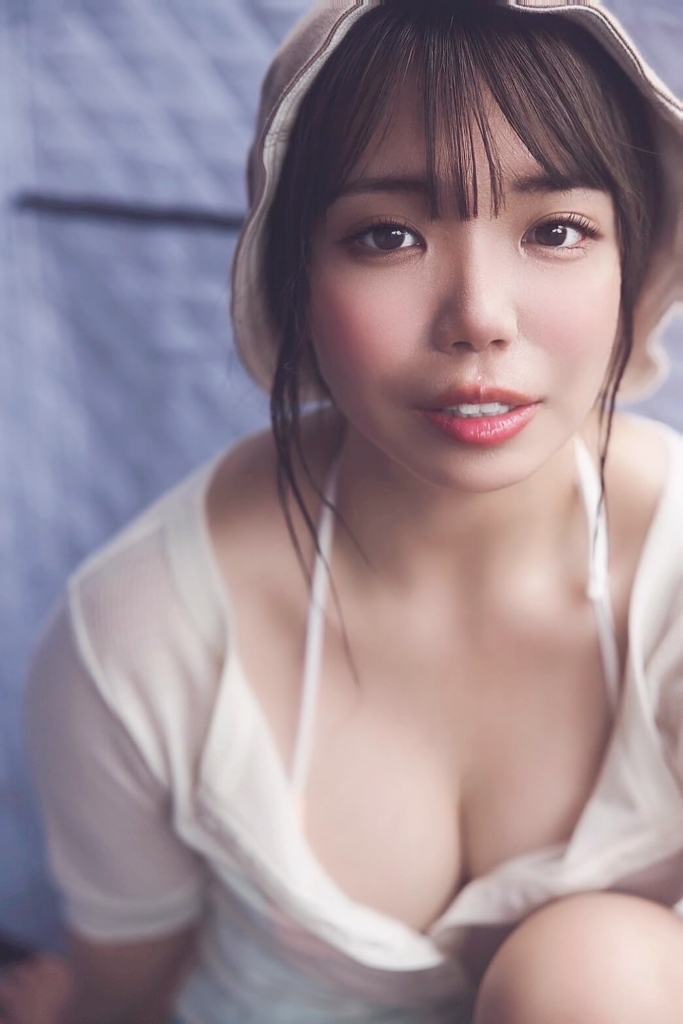 たにりか 1stデジタル写真集『週末ふたりキャンプ』先行カット (C)blueprint／撮影：藤本和典