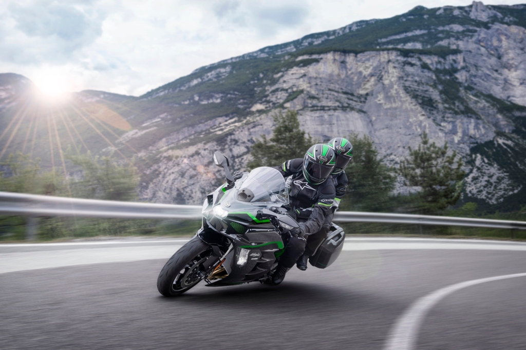 フラッグシップ進化】カワサキ「Ninja H2 SX SE」がカラー