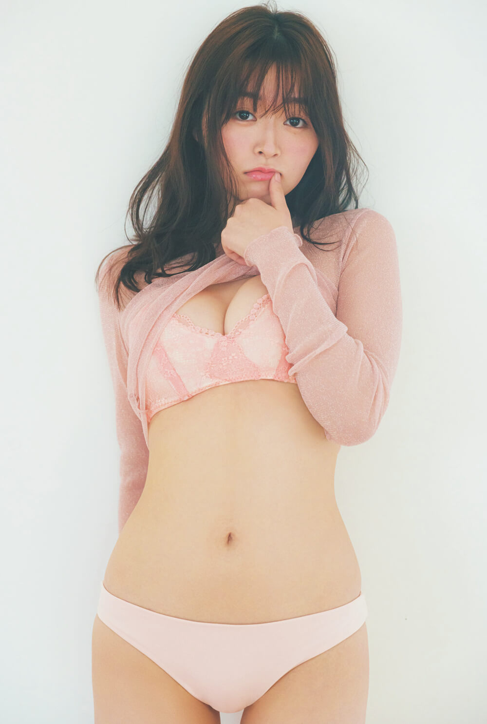 山本 杏 ©上村透生／集英社