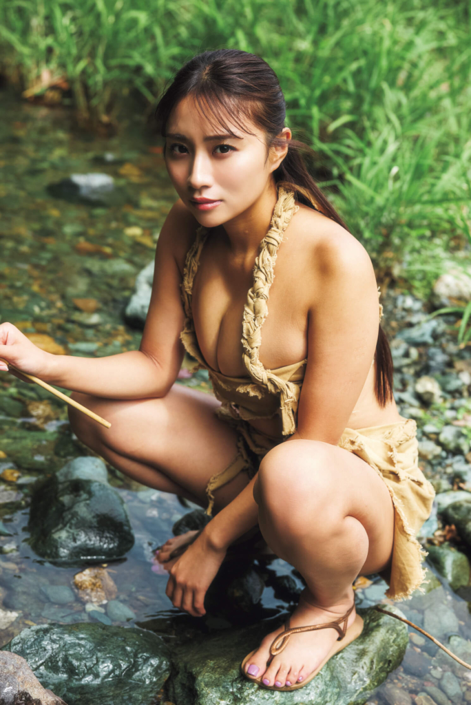 神山みれい ©撮影／高橋慶佑　ヘアメイク／mahiro　スタイリング／工藤沙恵（ミタケイショウ）