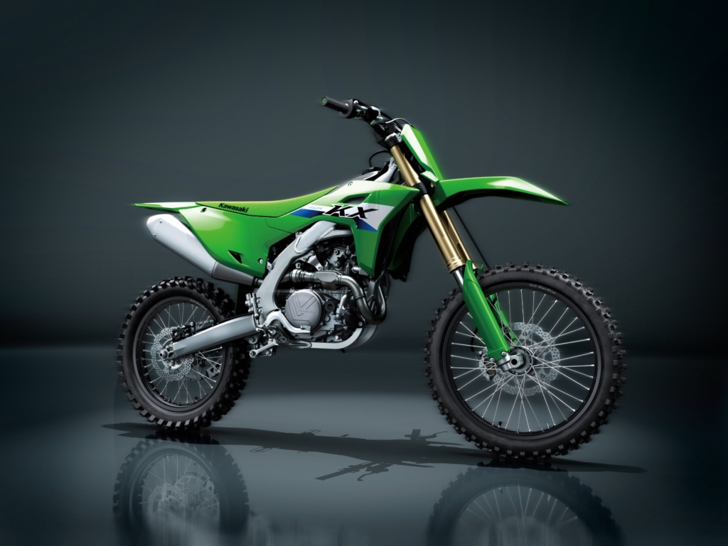 カワサキから新型「KX450F」「KX450FX」が登場 ― 勝利を追求した